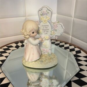 “Standing in the presence of the Lord” Precious Moments porcelain figurine